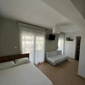 happy-traveller-skg.hotels-of-thessaloniki.com/